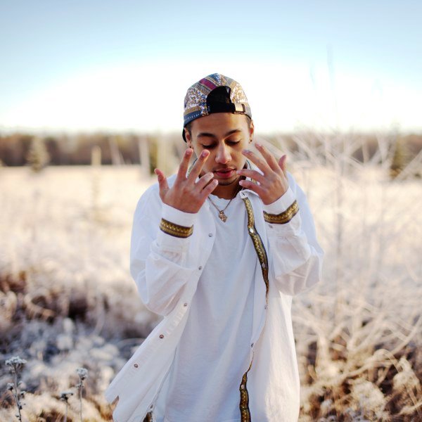 Binyam joskus uransa alussa.